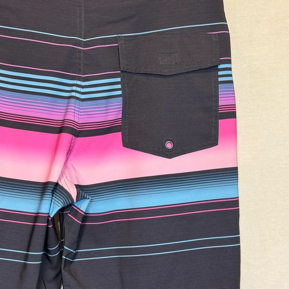 G-147 Men’s No Boundaries NWT Black Pink & Teal‎ Stripe Board Shorts Size 32